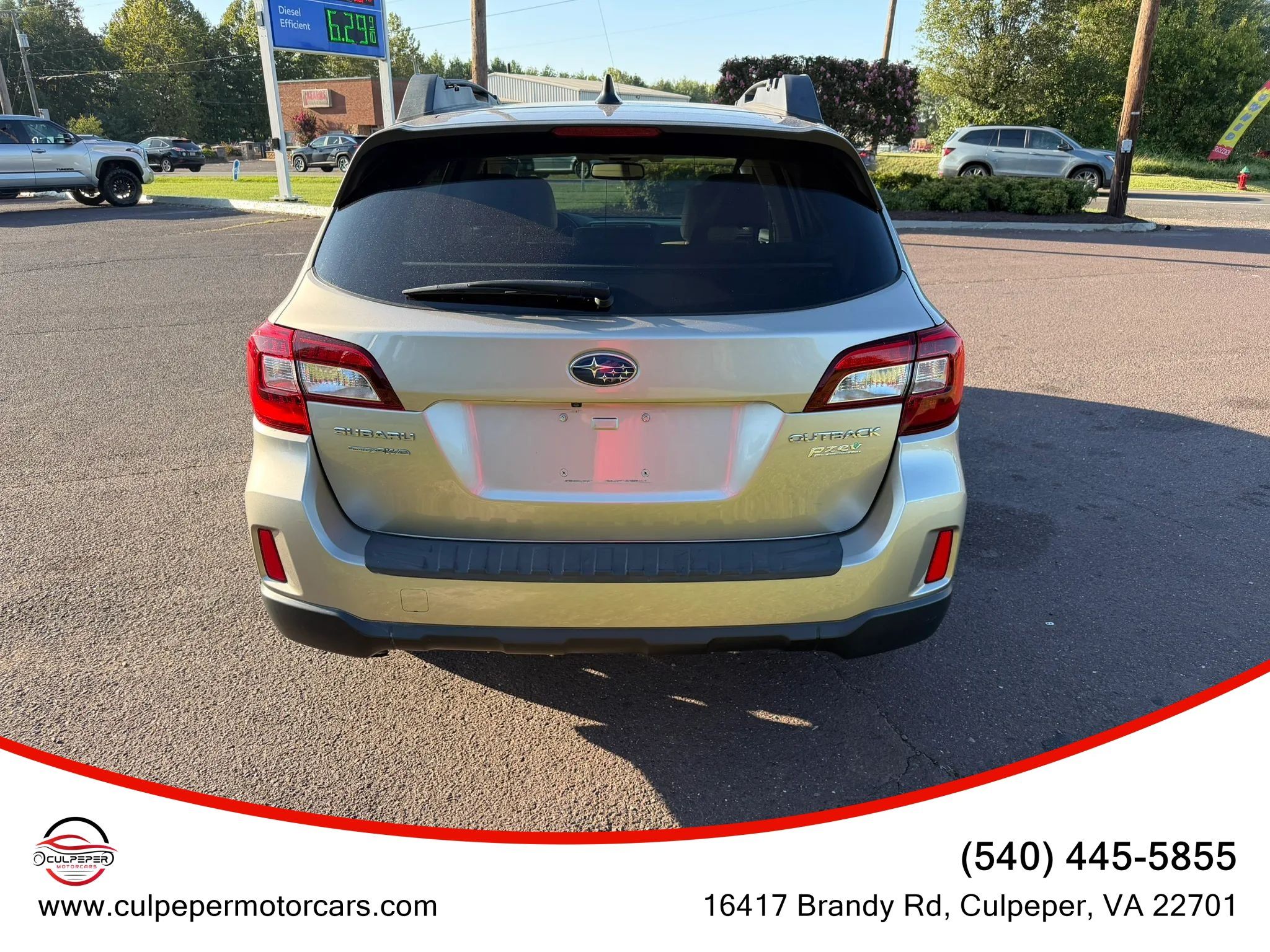Used 2016 Subaru Outback 2.5i Limited AWD/4WD image 4