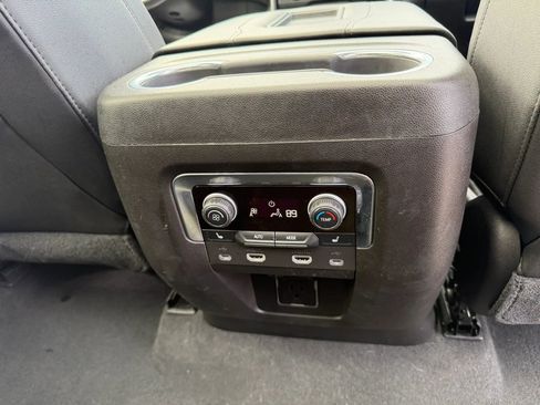 Used 2021 Chevrolet Tahoe Z71 w/ Z71 Off-Road Package image 25