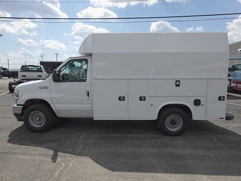 New 2026 Ford E-350 and Econoline 350 Super Duty w/ Power Equipment Group image 5