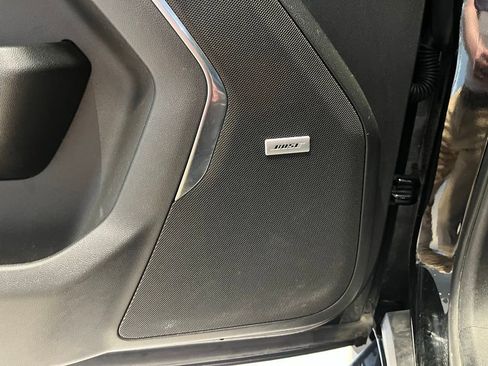 Used 2022 Chevrolet Tahoe Premier w/ Premium Package image 19