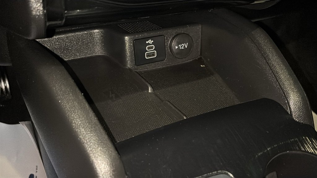 Used 2024 Ford Escape Platinum AWD/4WD image 21