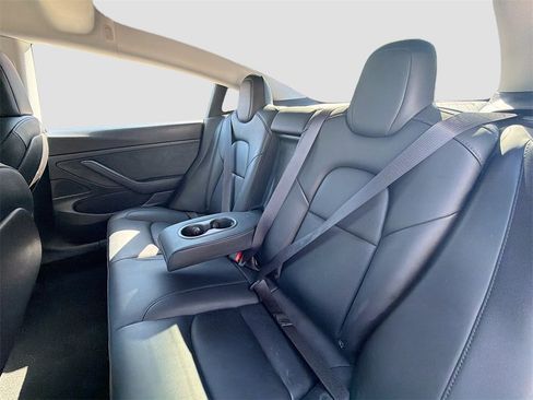 Used 2020 Tesla Model 3 Standard Range Plus image 23