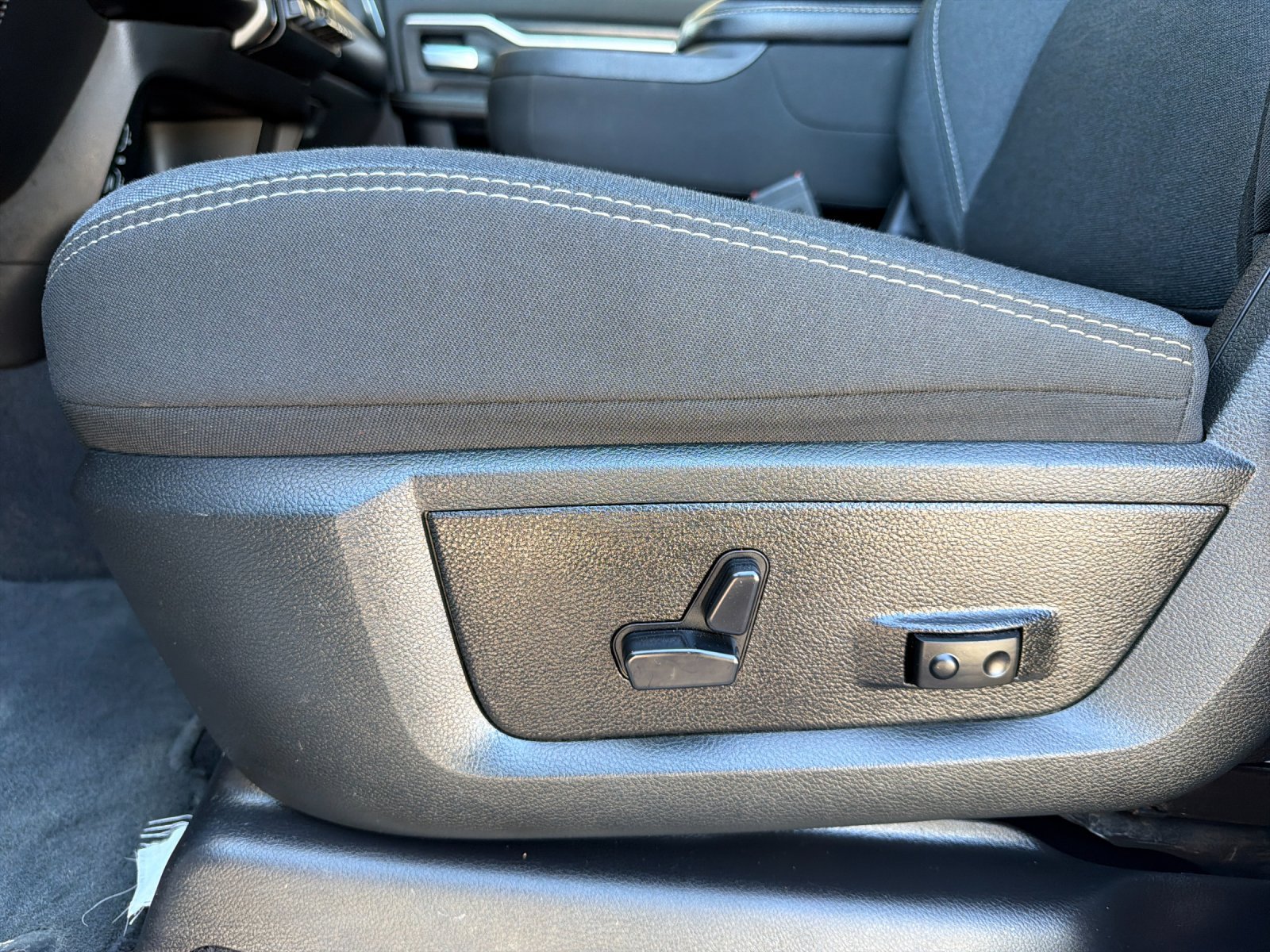 Used 2025 RAM 2500 Big Horn AWD/4WD image 12