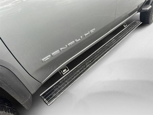 Used 2025 GMC Sierra 2500 Denali Ultimate image 18