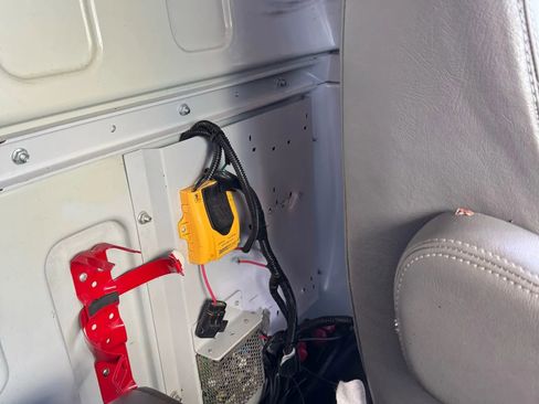 Used 2014 Chevrolet Express 2500 image 23