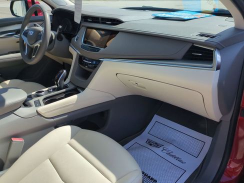 Certified 2023 Cadillac XT5 Premium Luxury w/ Technology Package image 32