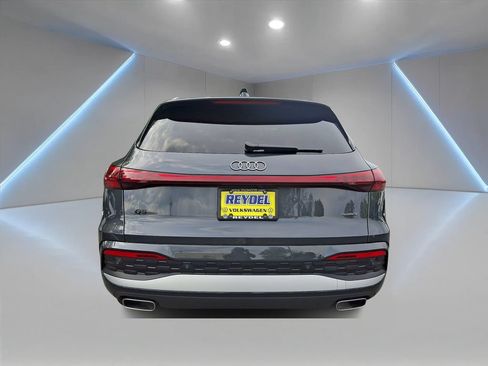 Used 2025 Audi Q5 Premium w/ Convenience Package AWD/4WD image 5