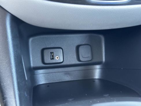 Used 2018 Chevrolet Equinox LS FWD image 26