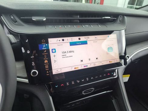 New 2026 Jeep Grand Cherokee Limited image 16