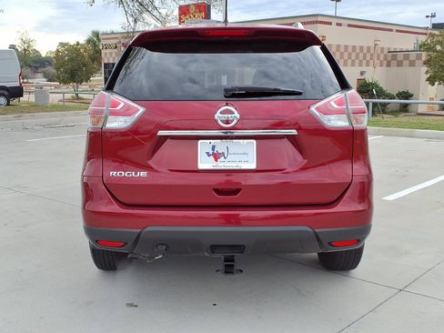 Used 2016 Nissan Rogue SV image 7