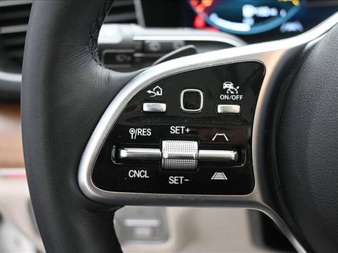 Certified 2022 Mercedes-Benz GLE 580 4MATIC image 11
