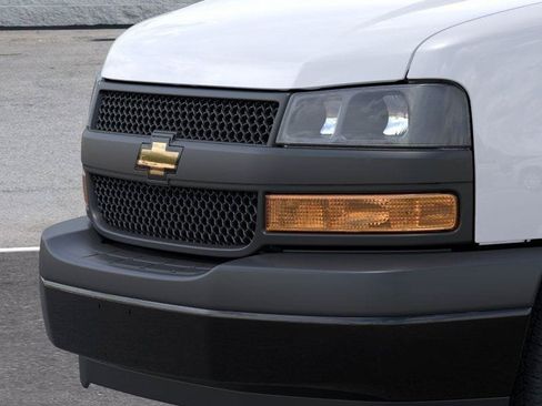 New 2025 Chevrolet Express 2500 Extended w/ Driver Convenience Package RWD image 13