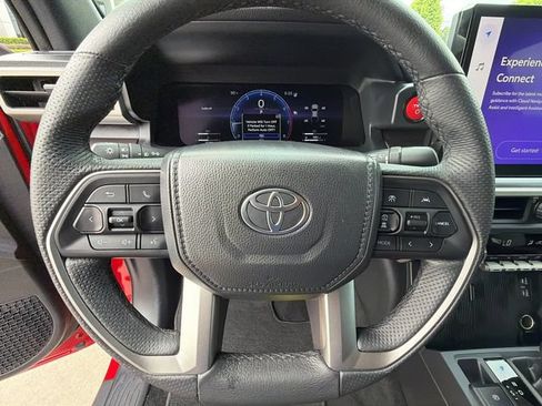 Used 2025 Toyota Tacoma TRD Off-Road AWD/4WD image 22