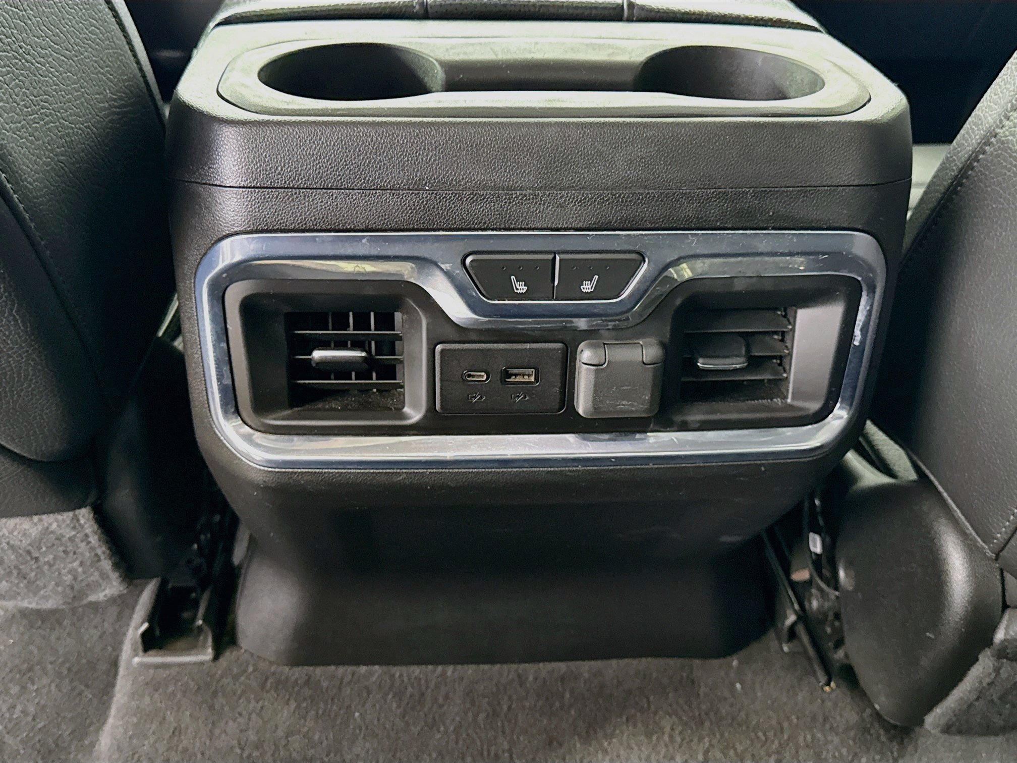Used 2023 GMC Sierra 3500 Denali w/ Denali Ultimate Package AWD/4WD image 28
