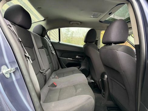 Used 2014 Chevrolet Cruze LT FWD image 17