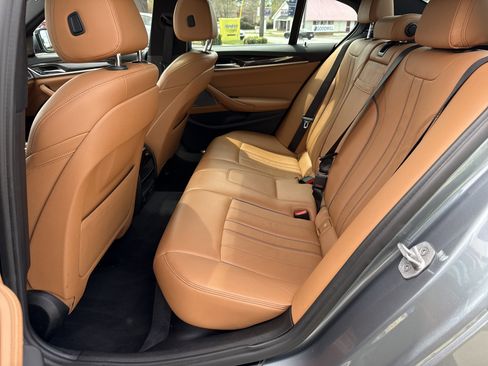 Used 2021 BMW 540i w/ Premium Package RWD image 31