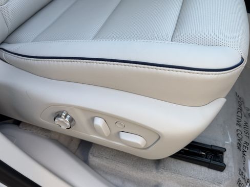 Used 2026 Buick Enclave Avenir w/ Super Cruise Package FWD image 24