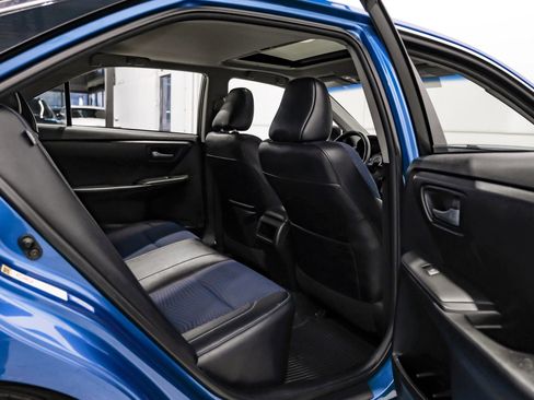 Used 2016 Toyota Camry SE image 38
