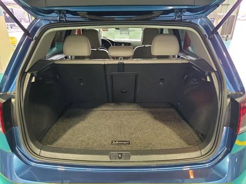 Used 2021 Volkswagen Golf 4-Door image 30
