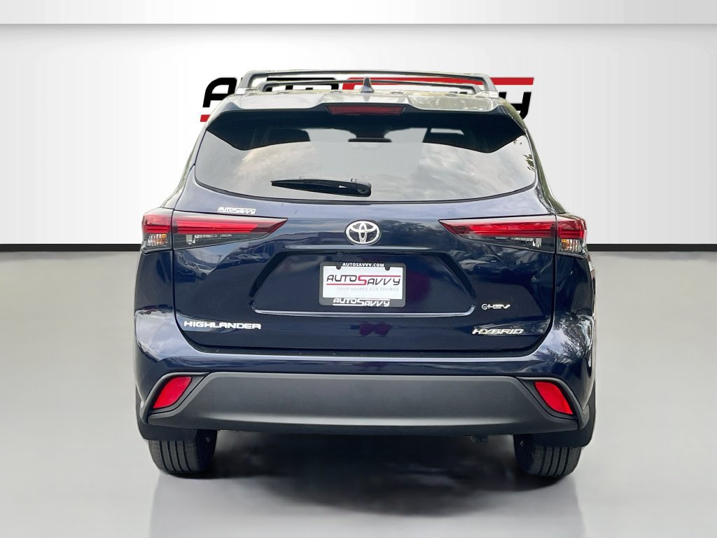 Used 2025 Toyota Highlander XLE AWD/4WD image 6