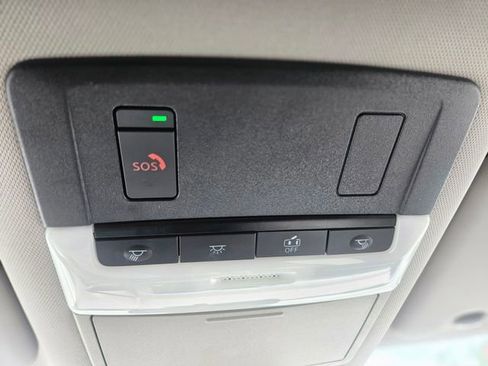 Used 2023 Nissan Rogue SV AWD/4WD image 35