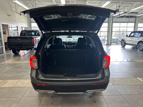 Used 2023 Ford Explorer XLT w/ Equipment Group 202A AWD/4WD image 27