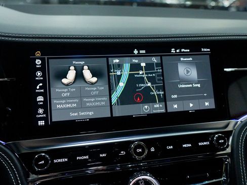 Used 2021 Bentley Flying Spur V8 AWD/4WD image 77