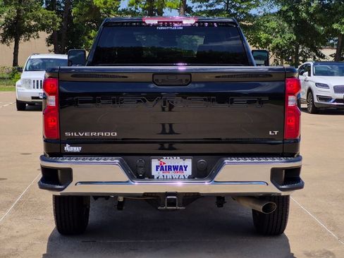 Used 2025 Chevrolet Silverado 2500 LT w/ Convenience Package AWD/4WD image 5