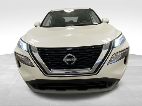 Used 2023 Nissan Rogue SV image 6