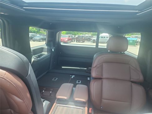 New 2026 Lincoln Navigator Reserve AWD/4WD image 15