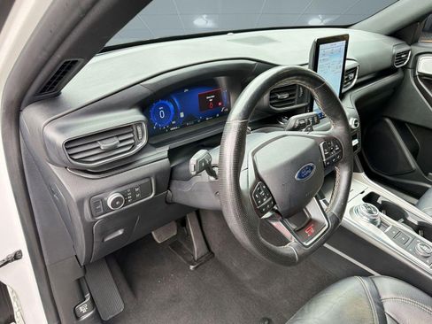 Used 2020 Ford Explorer ST w/ Premium Technology Package AWD/4WD image 4
