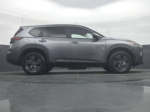 Used 2026 Nissan Rogue SV FWD image 33