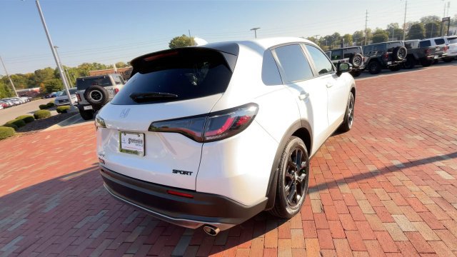 Certified 2024 Honda HR-V Sport image 9