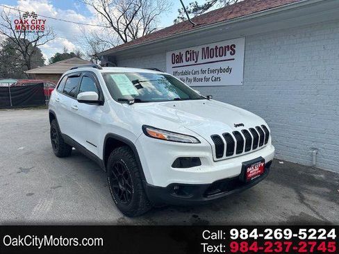 Used 2015 Jeep Cherokee Latitude image 1