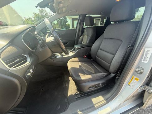 Used 2019 Chevrolet Malibu RS FWD image 16
