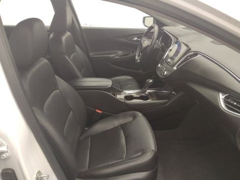 Used 2020 Chevrolet Malibu Premier FWD image 21