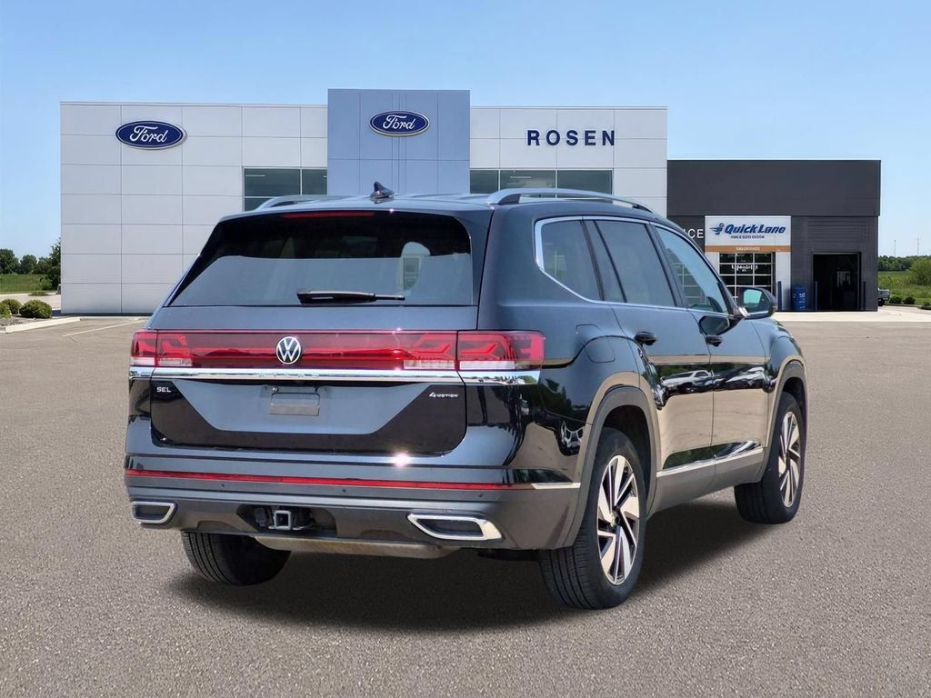 Used 2025 Volkswagen Atlas SEL AWD/4WD image 3