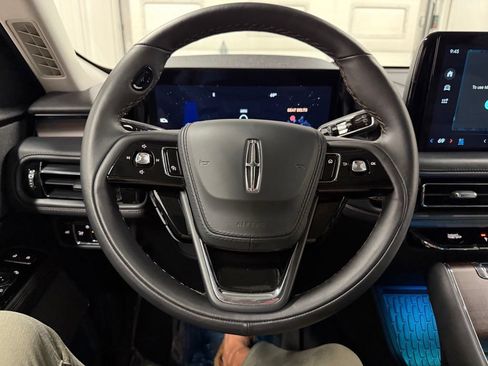 Used 2025 Lincoln Aviator Reserve w/ Jet Appearance Package AWD/4WD image 40