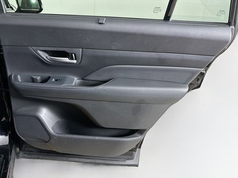 Used 2025 Toyota Grand Highlander AWD image 32