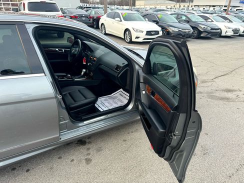 Used 2010 Mercedes-Benz C 300 4MATIC Sedan image 9