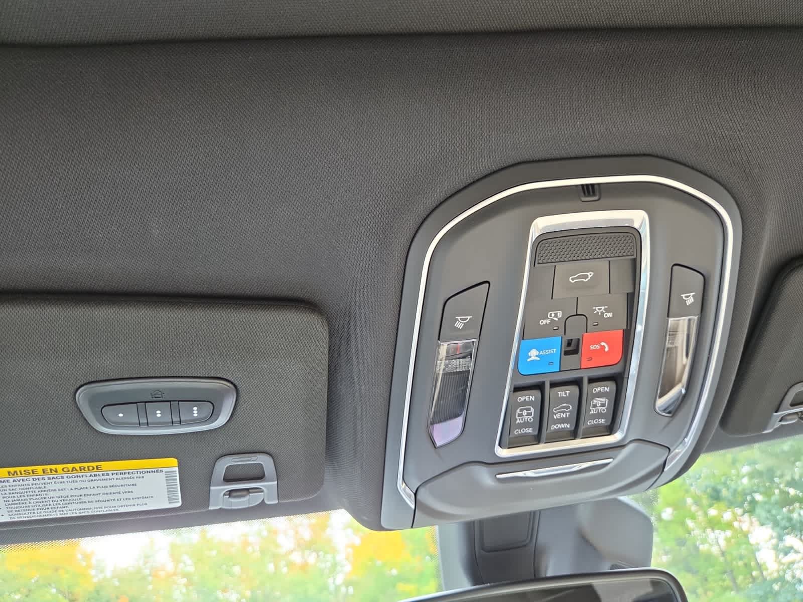Used 2023 Jeep Grand Cherokee 4WD 4xe image 28