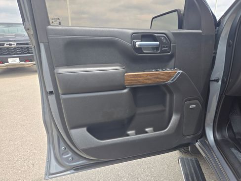 Used 2021 Chevrolet Silverado 1500 High Country AWD/4WD image 12
