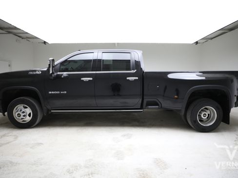 Used 2023 Chevrolet Silverado 3500 High Country w/ LPO, Hitch Package AWD/4WD image 2