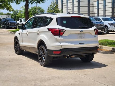 Used 2019 Ford Escape SE FWD image 7