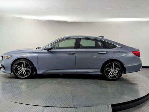 Used 2022 Honda Accord Touring image 3