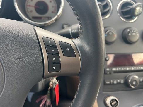 Used 2006 Pontiac Solstice Convertible w/ Premium Package image 10
