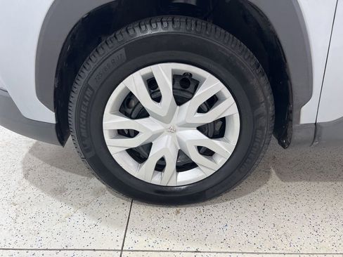 Used 2022 Toyota Corolla Cross L AWD/4WD image 27