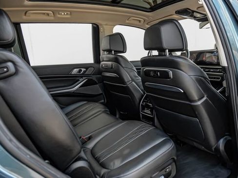 Used 2023 BMW X7 xDrive40i w/ Premium Package AWD/4WD image 41