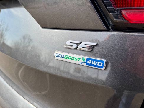 Used 2018 Ford Escape SE AWD/4WD image 10