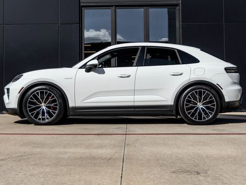 Certified 2025 Porsche Macan 4S Electric image 2
